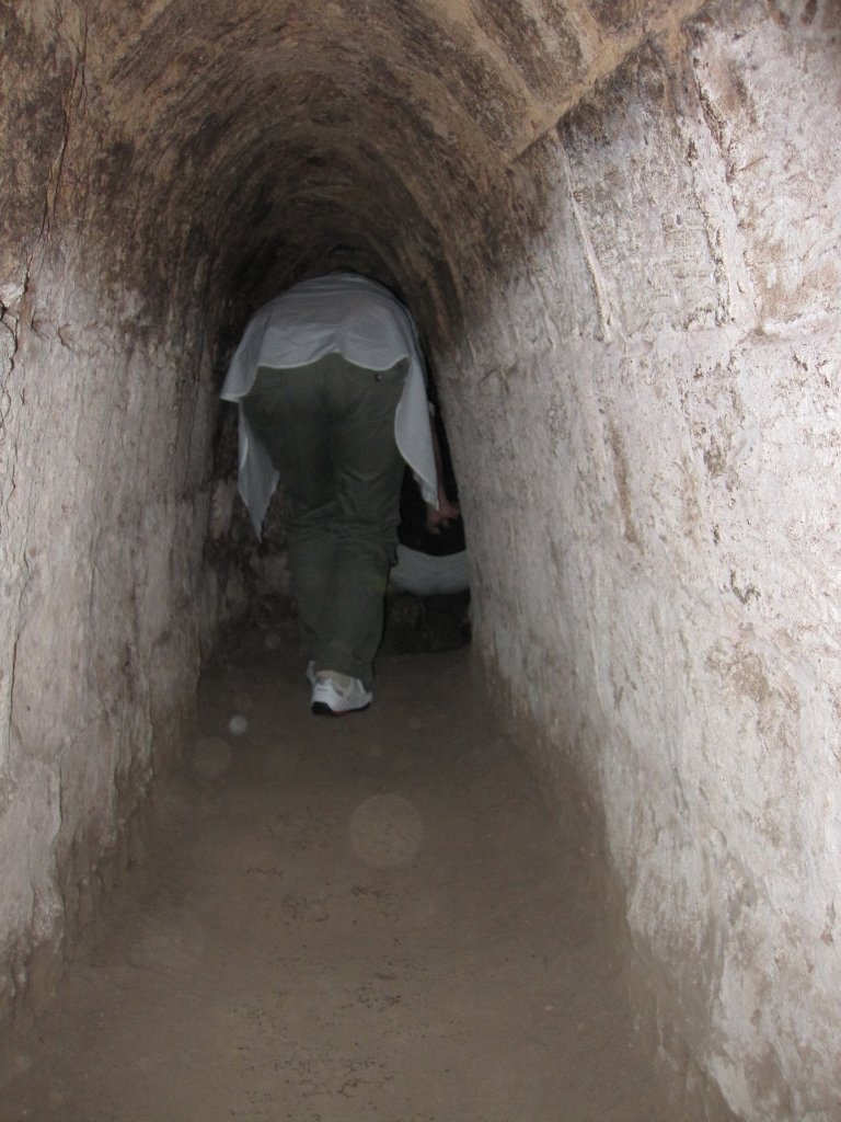 26-One of the many tunnels.jpg - One of the many tunnels